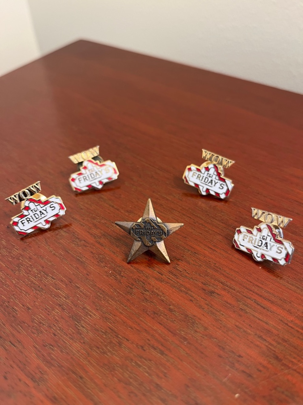VTG TGI Friday's pins - lot of 5